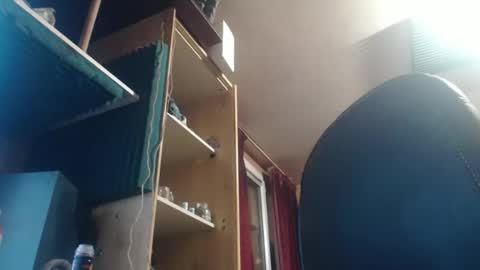 Snapshot of pascal88881 chatting on 12-16-25, 05:51 pascal88881 online show from 12-16-25, 05:51