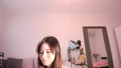 Snapshot of passionate_isabella chatting on 11-25-25, 03:39 Bella online show from 11-25-25, 03:39