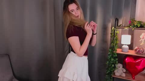 Mia online show from 02-21-26, 11:00