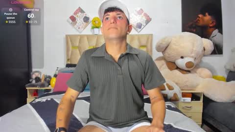 Snapshot of patrick_sanzzz chatting on 02-04-26, 04:51 Patrick online show from 02-04-26, 04:51