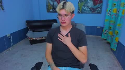 .... online show from 11-28-25, 06:49