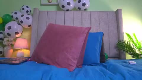 Snapshot of patty_m chatting on 06-12-26, 12:04 patty online show from 06-12-26, 12:04