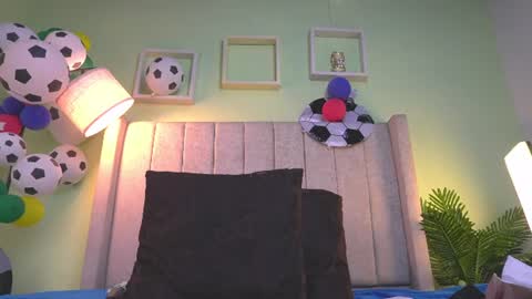 Snapshot of patty_m chatting on 06-25-26, 11:59 patty online show from 06-25-26, 11:59