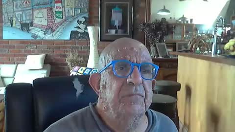 Snapshot of patvac chatting on 04-19-26, 11:51 patvac online show from 04-19-26, 11:51