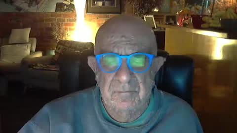 Snapshot of patvac chatting on 04-24-26, 02:52 patvac online show from 04-24-26, 02:52