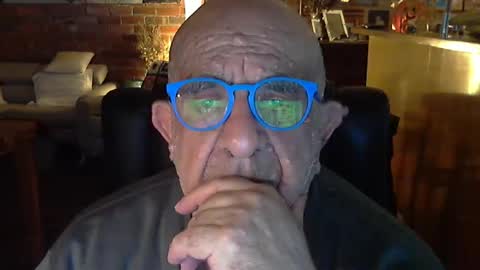 Snapshot of patvac chatting on 05-07-26, 02:11 patvac online show from 05-07-26, 02:11