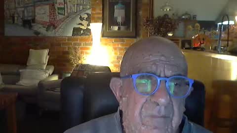 Snapshot of patvac chatting on 05-15-26, 02:57 patvac online show from 05-15-26, 02:57