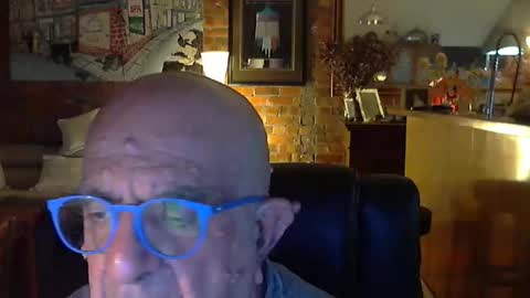 Snapshot of patvac chatting on 05-16-26, 03:11 patvac online show from 05-16-26, 03:11