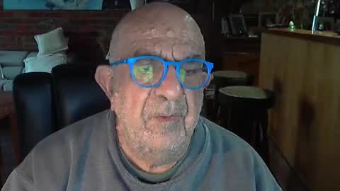Snapshot of patvac chatting on 05-19-26, 11:00 patvac online show from 05-19-26, 11:00