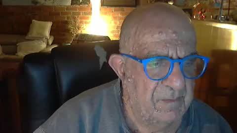 Snapshot of patvac chatting on 05-23-26, 02:43 patvac online show from 05-23-26, 02:43