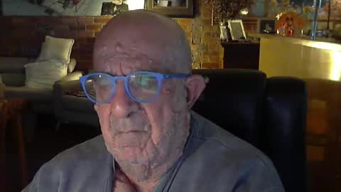 Snapshot of patvac chatting on 05-24-26, 01:05 patvac online show from 05-24-26, 01:05