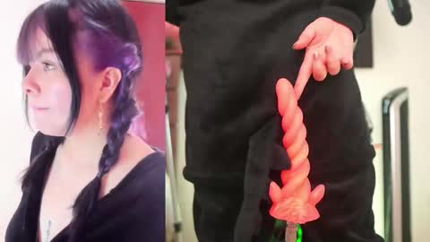 Snapshot of pau__1 chatting on 12-14-25, 07:40 Paula online show from 12-14-25, 07:40