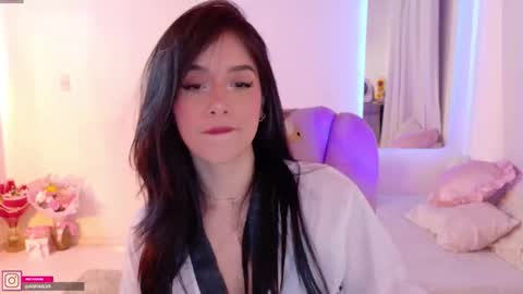 Sofa online show from 09-15-25, 03:50