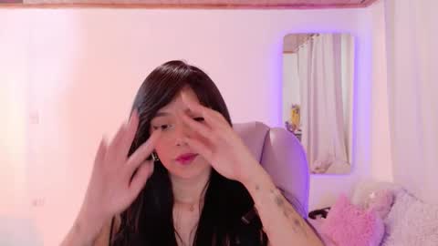 Sofa online show from 10-27-25, 09:19