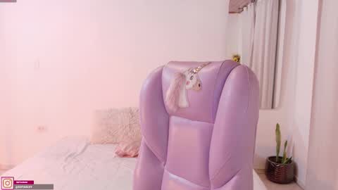 Sofa online show from 02-19-26, 06:37