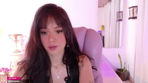Snapshot of pau_cute chatting on 05-02-26, 04:45 Sofa online show from 05-02-26, 04:45
