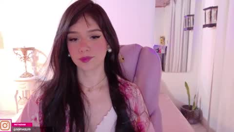 Snapshot of pau_cute chatting on 05-04-26, 04:52 Sofa online show from 05-04-26, 04:52