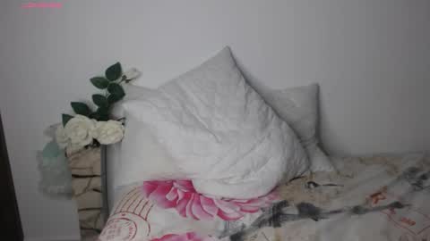 Paulina        online show from 10-05-25, 01:04