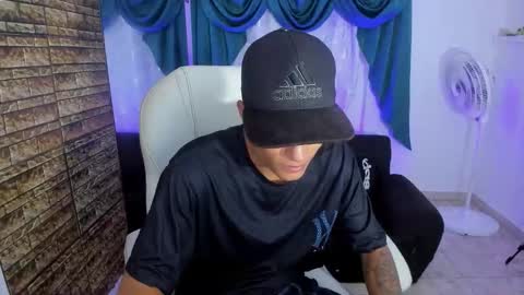 Snapshot of paul_booy chatting on 11-29-25, 11:52 Paul online show from 11-29-25, 11:52