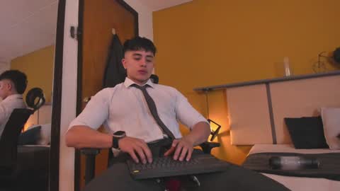 Paul online show from 01-08-25, 01:09