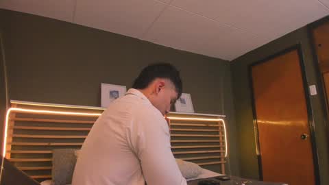 Paul online show from 01-28-25, 02:21