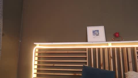 Paul online show from 09-12-25, 01:33