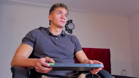 Paull George online show from 09-25-25, 01:15