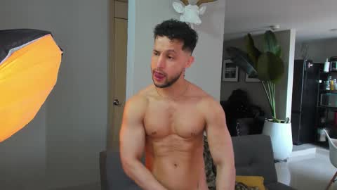Snapshot of paul_reyborg chatting on 03-28-26, 03:33 Paul online show from 03-28-26, 03:33