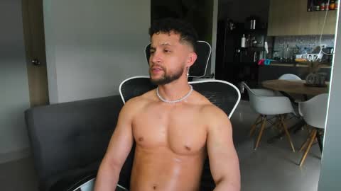 Snapshot of paul_reyborg chatting on 04-24-26, 08:55 Paul online show from 04-24-26, 08:55