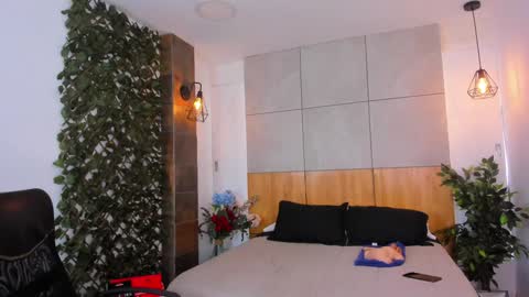 Snapshot of paul_rivera chatting on 12-19-24, 08:44 Paul Rivera online show from 12-19-24, 08:44