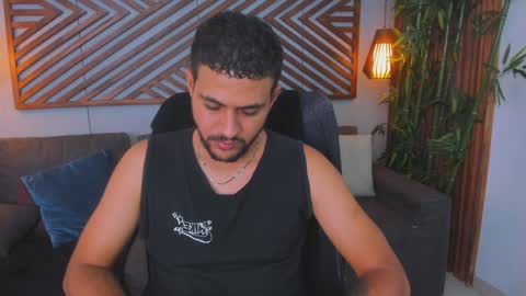 Snapshot of paul_rivera chatting on 02-08-25, 01:32 Paul Rivera online show from 02-08-25, 01:32