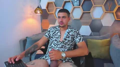 Snapshot of paul_rivera chatting on 02-21-25, 03:45 Paul Rivera online show from 02-21-25, 03:45