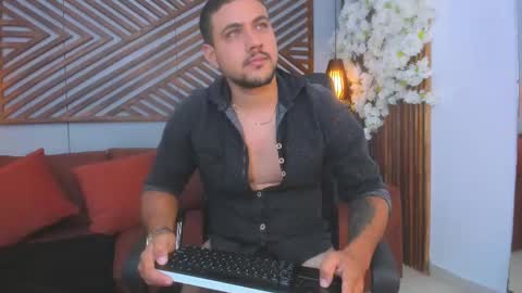 Snapshot of paul_rivera chatting on 09-19-25, 09:59 Paul Rivera online show from 09-19-25, 09:59