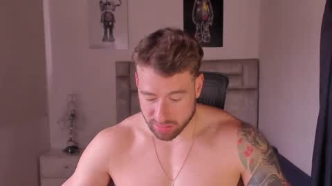 PAUL ROGER online show from 01-09-26, 06:42