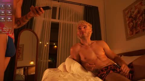 Paul online show from 04-10-26, 04:44