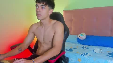 Snapshot of paul_sexycock chatting on 01-28-25, 04:41 paul_sexycock online show from 01-28-25, 04:41