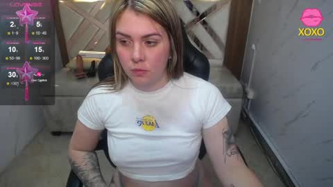 Paula online show from 04-01-26, 01:41