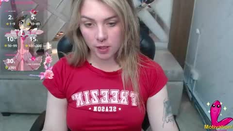 Snapshot of paula_b_ chatting on 07-11-26, 01:03 Paula online show from 07-11-26, 01:03