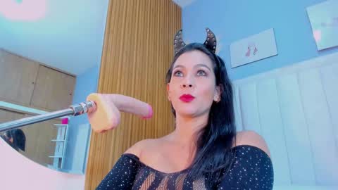 Pau online show from 09-14-25, 12:37