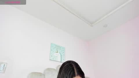 Snapshot of paula_cosio chatting on 12-19-25, 01:07 dahia online show from 12-19-25, 01:07