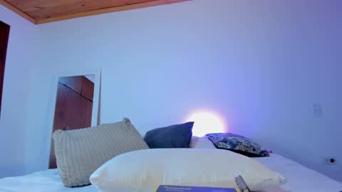 Paula perez - online show from 01-12-25, 03:07