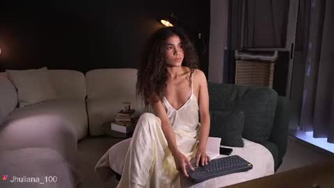 Snapshot of paulacora100 chatting on 07-08-26, 09:30 Paula online show from 07-08-26, 09:30