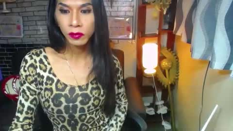 Snapshot of paulaontop chatting on 01-08-25, 11:41 paulaontop online show from 01-08-25, 11:41