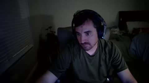 Snapshot of pauldemonte chatting on 05-23-26, 10:30 pauldemonte online show from 05-23-26, 10:30