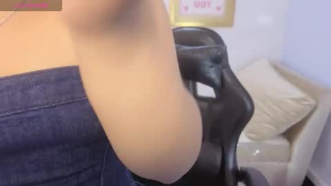 Live 800am 200pm COLOMBIAN HOUR online show from 02-05-26, 01:05