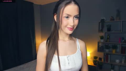 Snapshot of paulettelafevre chatting on 01-15-26, 07:06 Eva online show from 01-15-26, 07:06