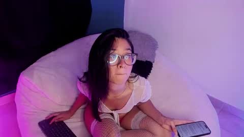 Snapshot of paulin01_ chatting on 11-12-25, 03:56 Paulina online show from 11-12-25, 03:56
