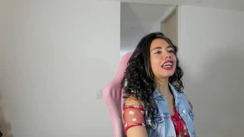 paulina online show from 12-19-24, 08:34