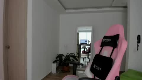 paulina online show from 02-20-25, 08:36