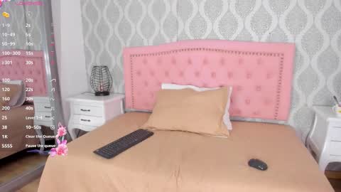 paulina lux online show from 03-22-26, 01:58